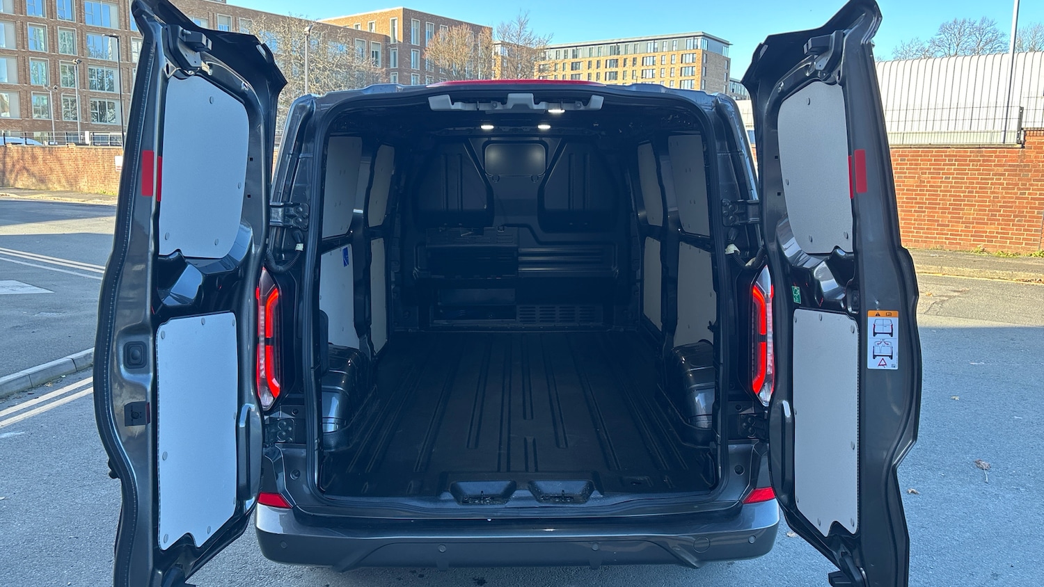 Used Ford Transit Custom 2025 for sale - 76603295: Photo 3