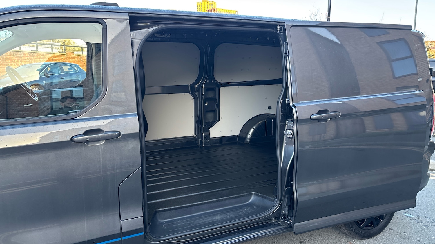 Used Ford Transit Custom 2025 for sale - 76603295: Photo 5