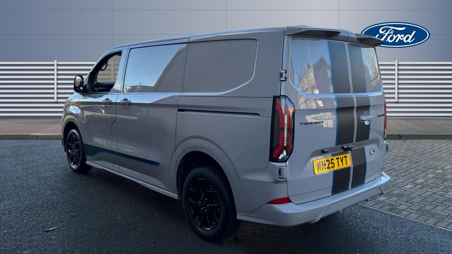 Used Ford Transit Custom 2025 for sale - 76903840: Photo 2