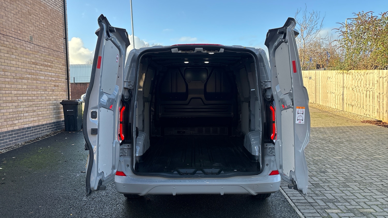 Used Ford Transit Custom 2025 for sale - 76903840: Photo 3