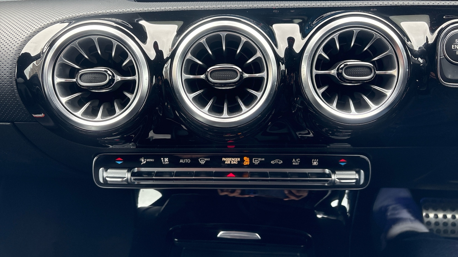 Used Mercedes-Benz CLA 2022 for sale - 77492478: Photo 24