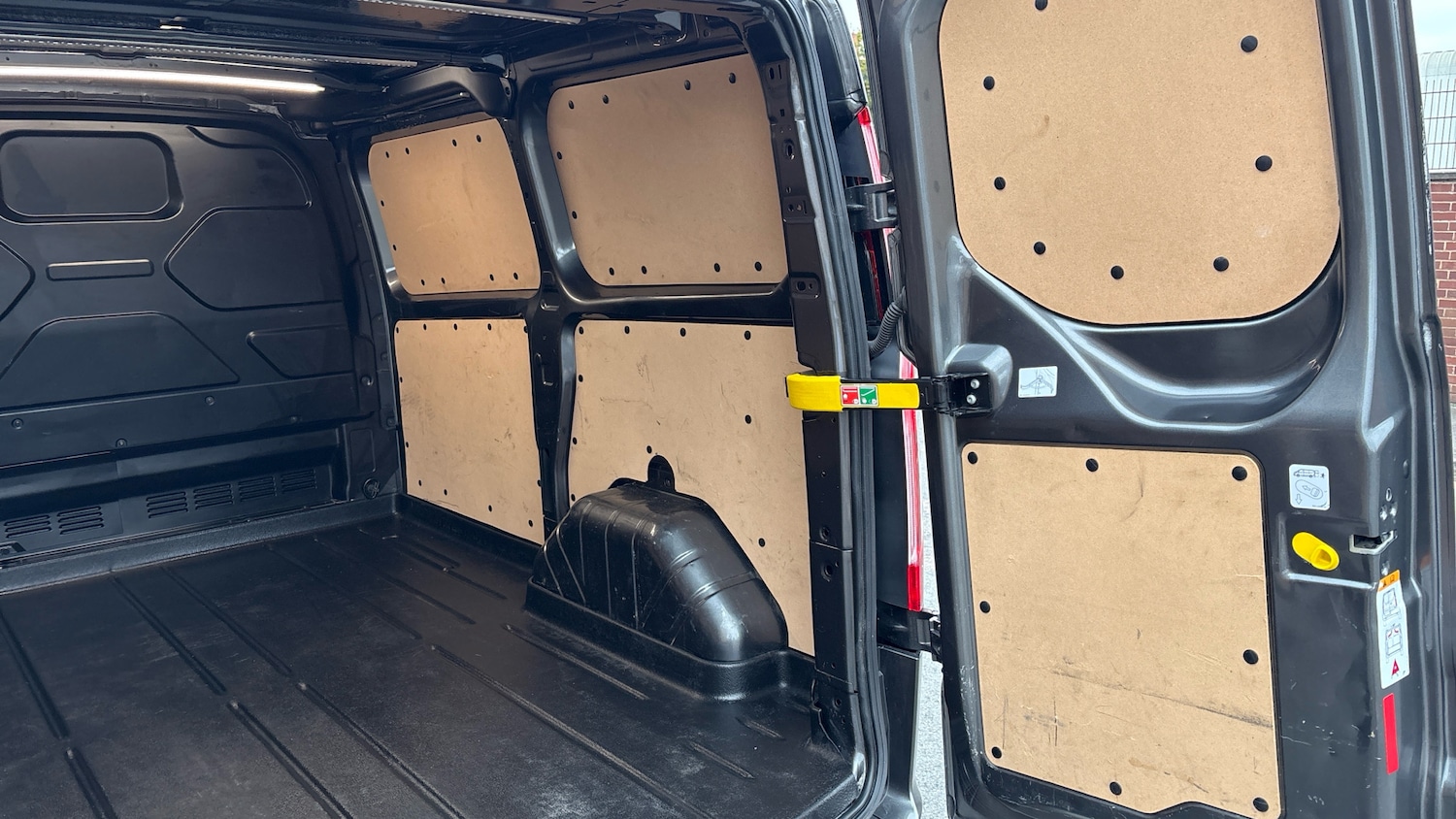 Used Ford Transit Custom 2023 for sale - 76299285: Photo 39