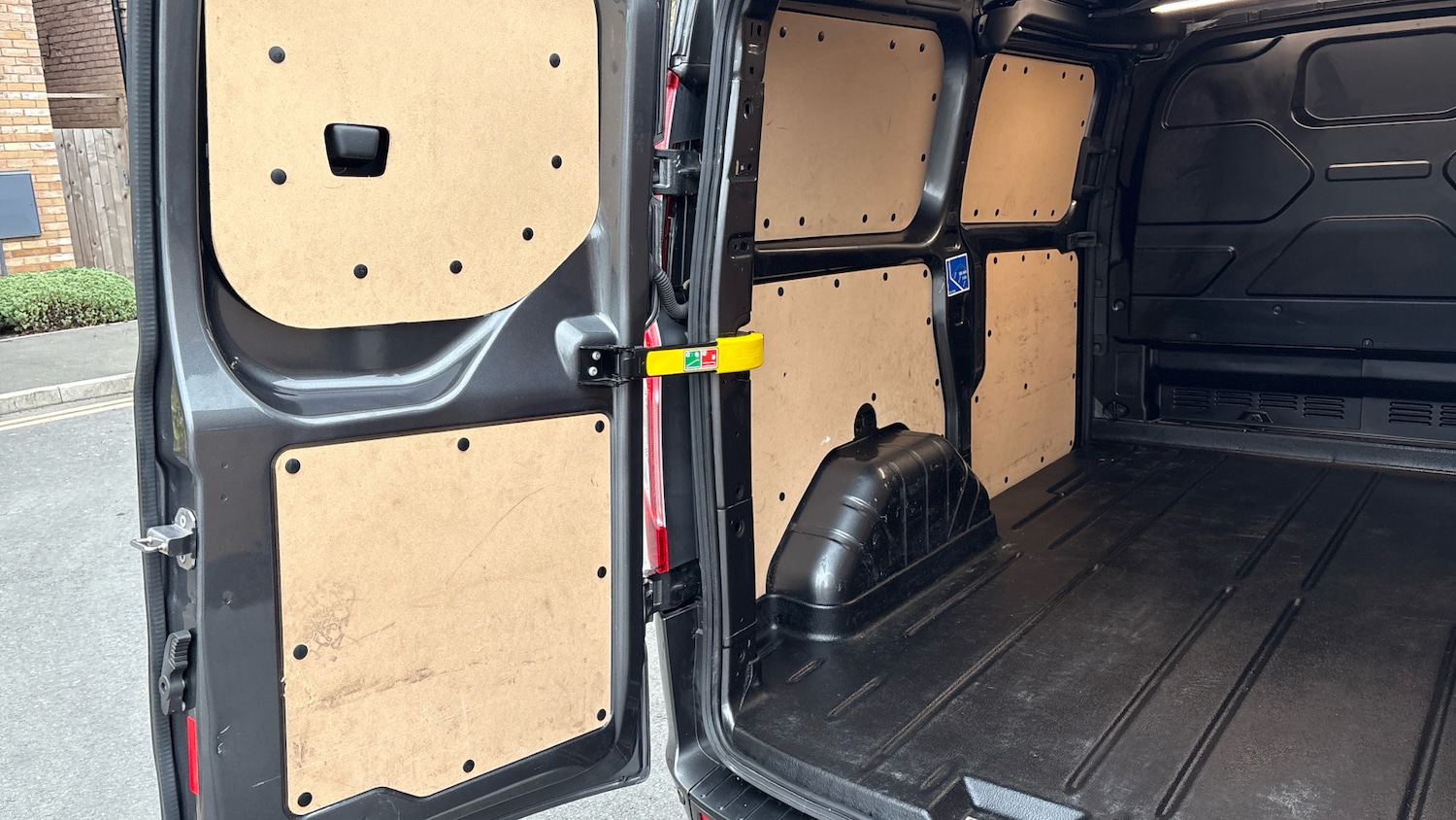 Used Ford Transit Custom 2023 for sale - 76299285: Photo 40