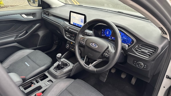 Used Ford Focus 2021 for sale - 76232277: Photo 11