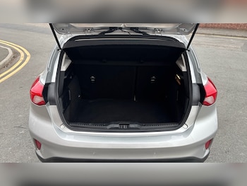 Used Ford Focus 2021 for sale - 76232277: Photo 4