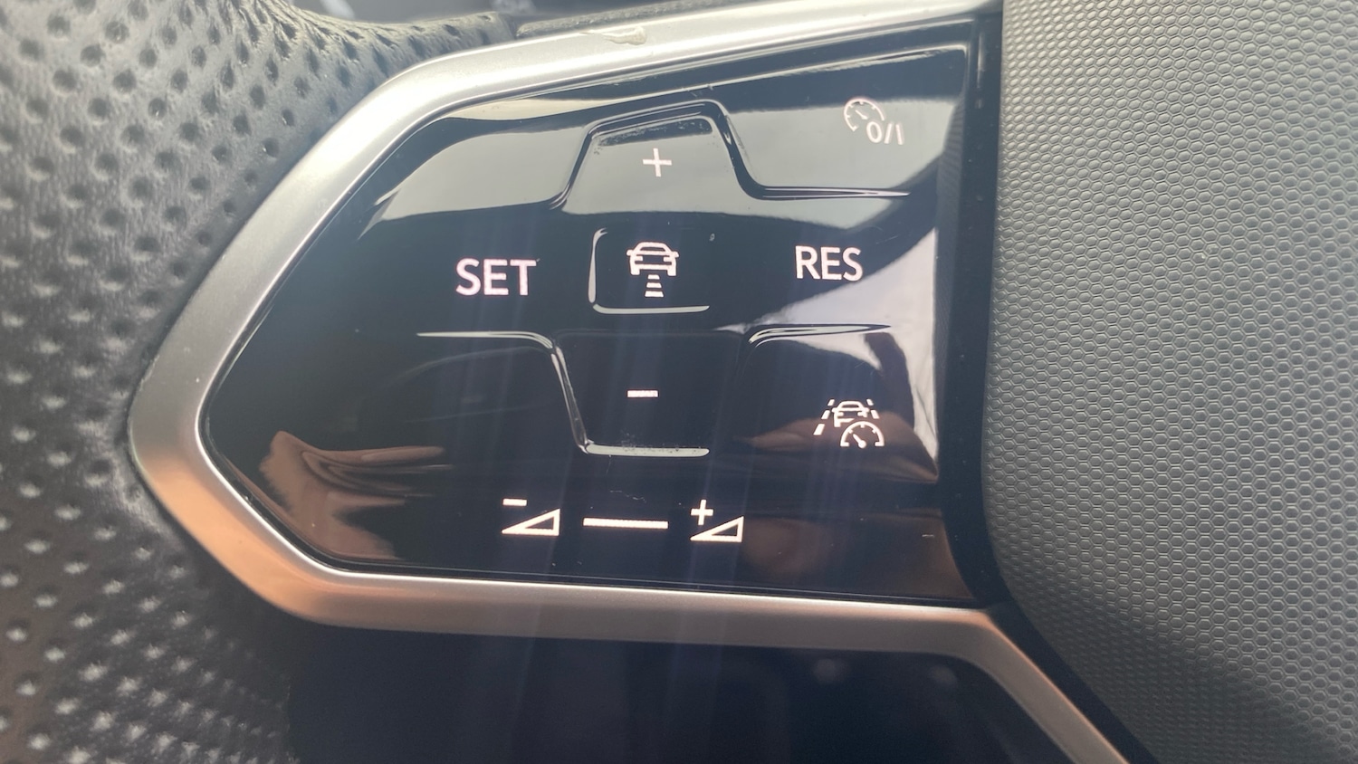 Used Volkswagen Tiguan 2023 for sale - 76449538: Photo 37