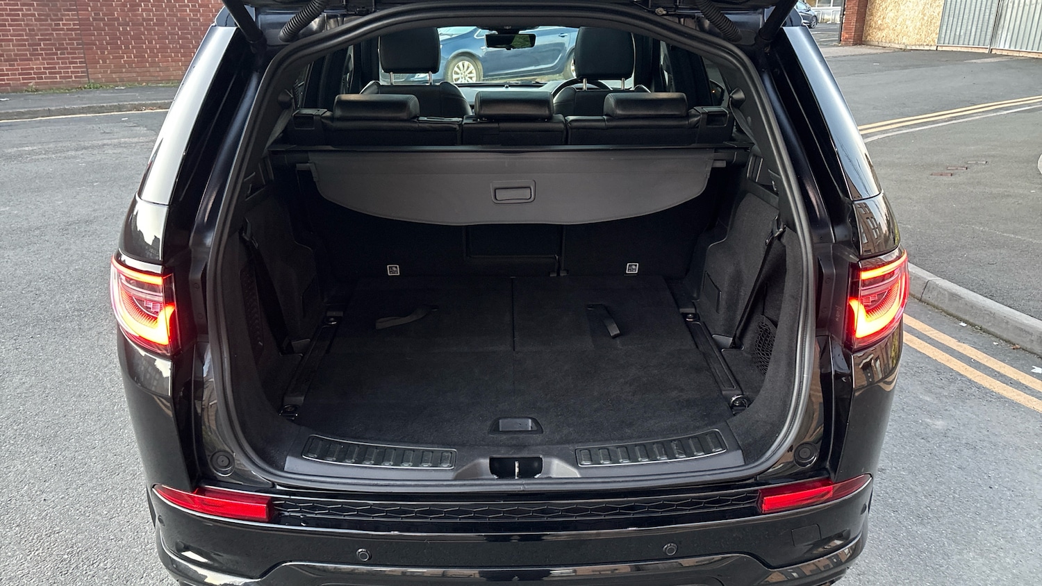 Used Land Rover Discovery Sport 2021 for sale - 76766853: Photo 4