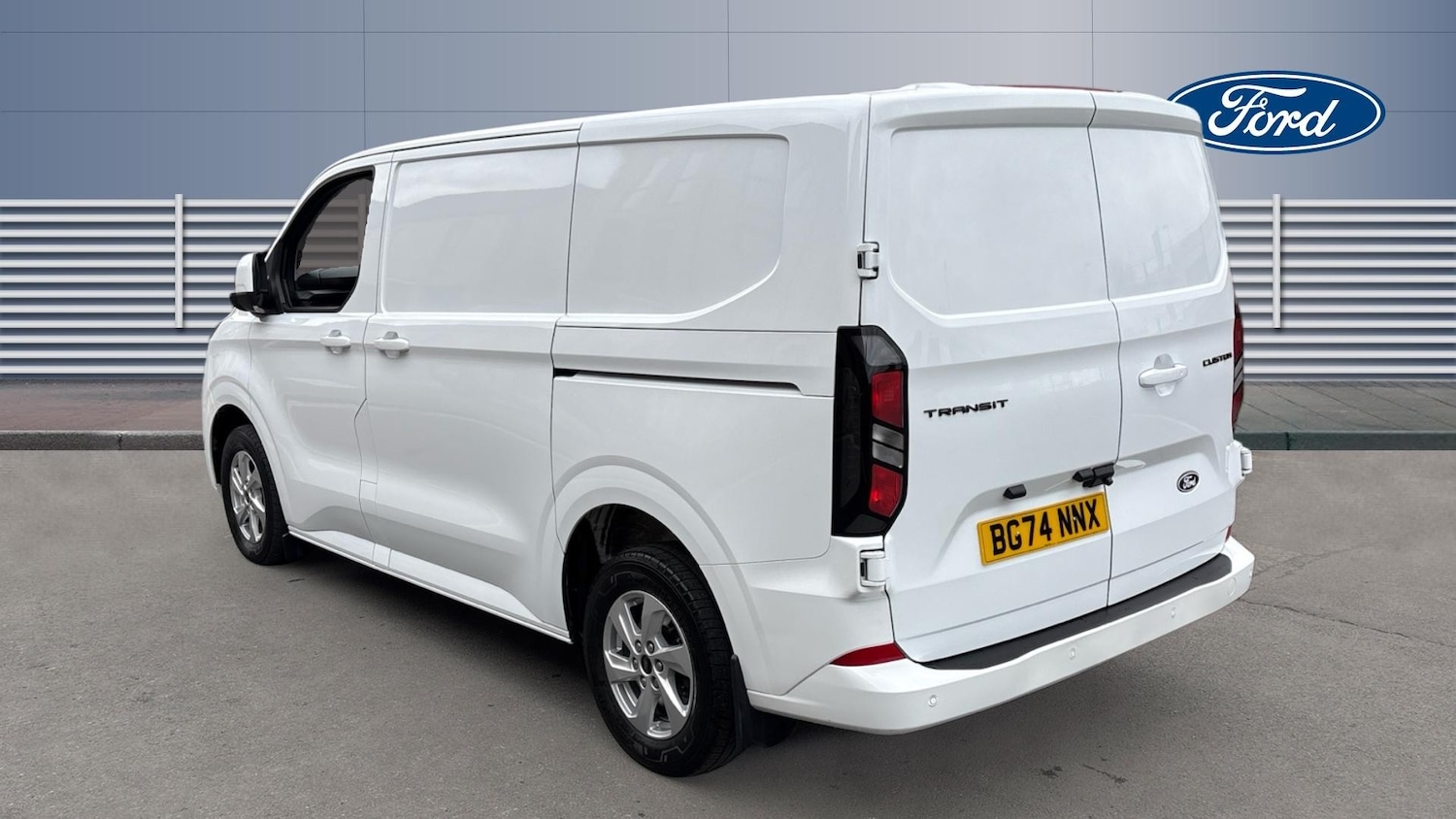 Used Ford Transit Custom 2024 for sale - 77687922: Photo 2
