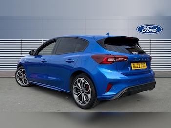 Used Ford Focus 2022 for sale - 76106933: Photo 2