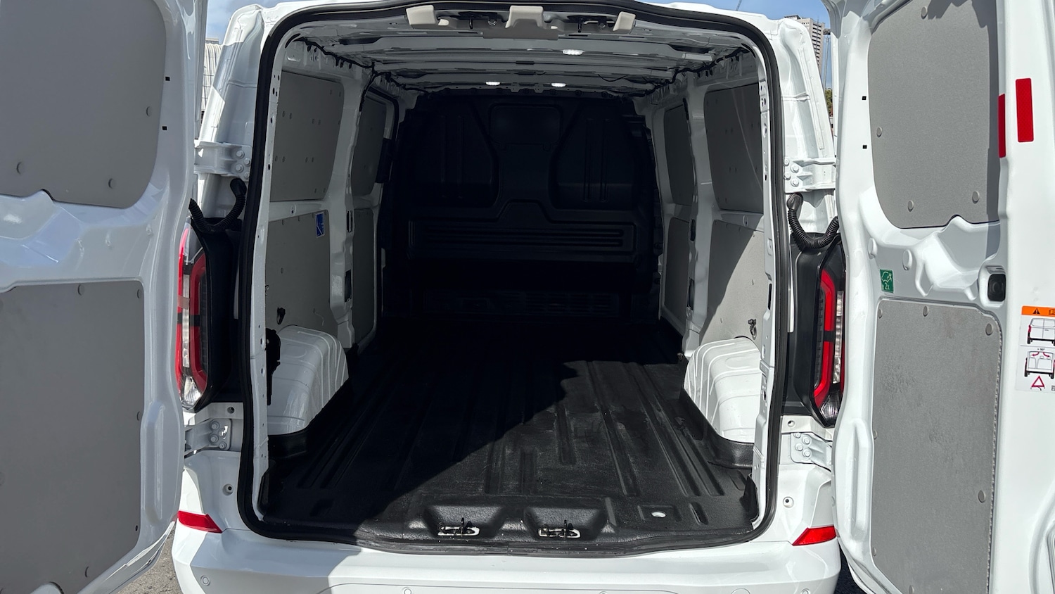 Used Ford Transit Custom 2024 for sale - 76143080: Photo 12