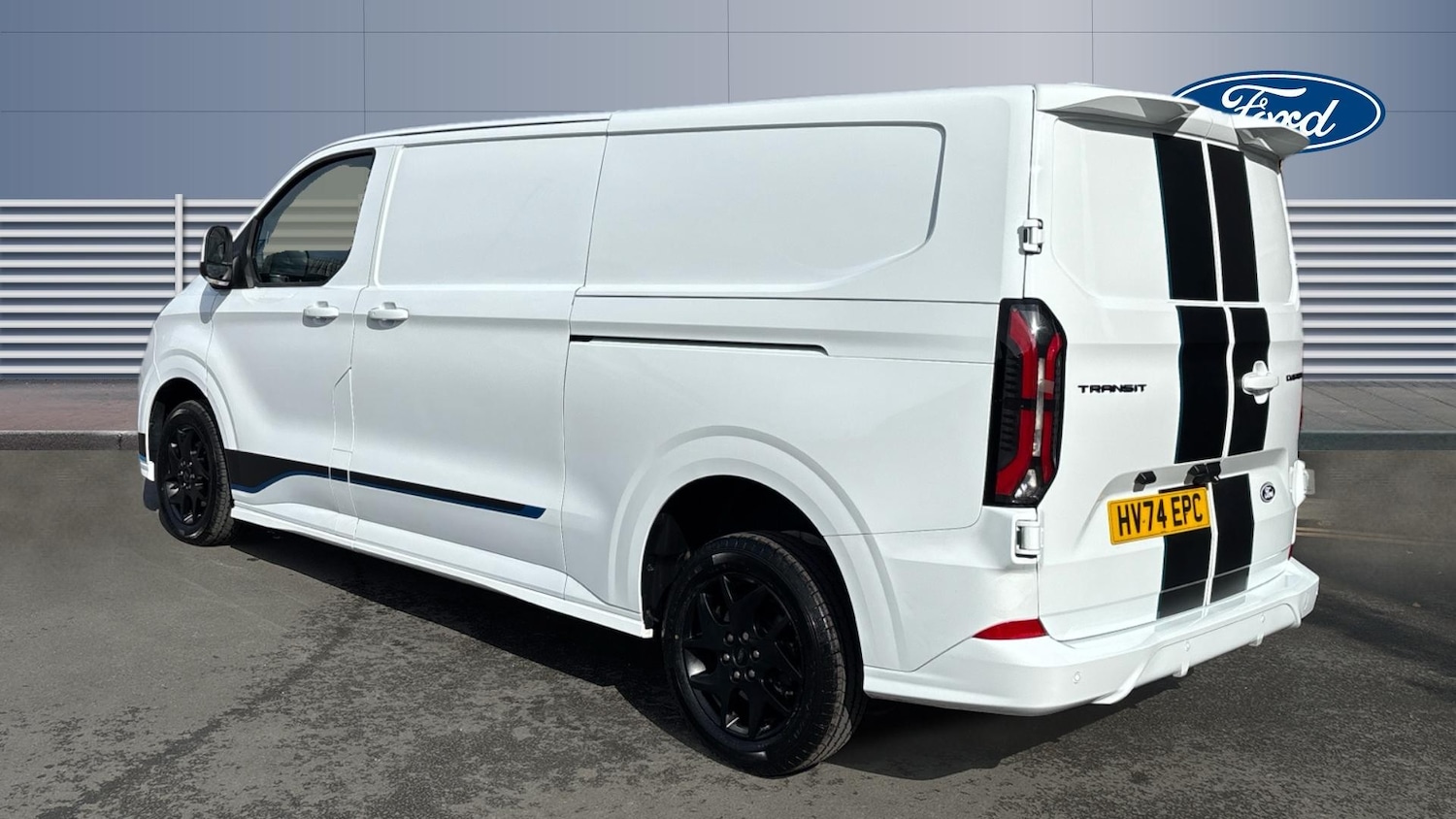 Used Ford Transit Custom 2024 for sale - 76143080: Photo 2