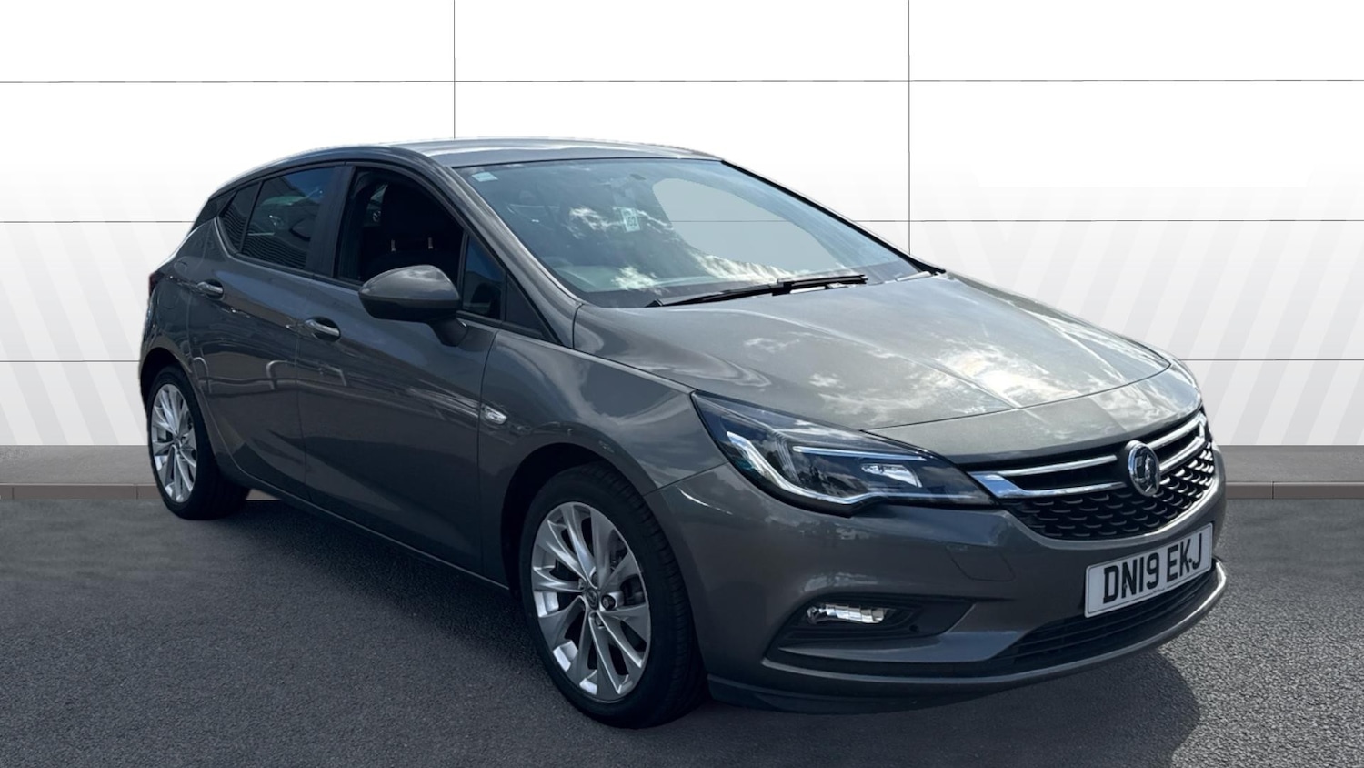 Used Vauxhall Astra 2019 for sale - 76366271: Photo 1