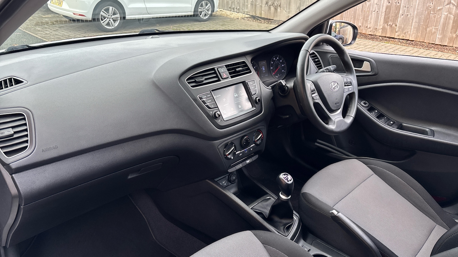 Used Hyundai i20 2020 for sale - 76576507: Photo 9