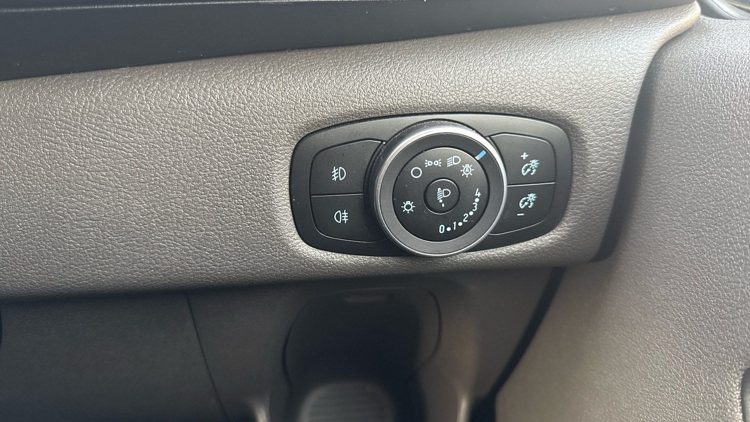 Used Ford Tourneo Custom 2020 for sale - 76598430: Photo 24