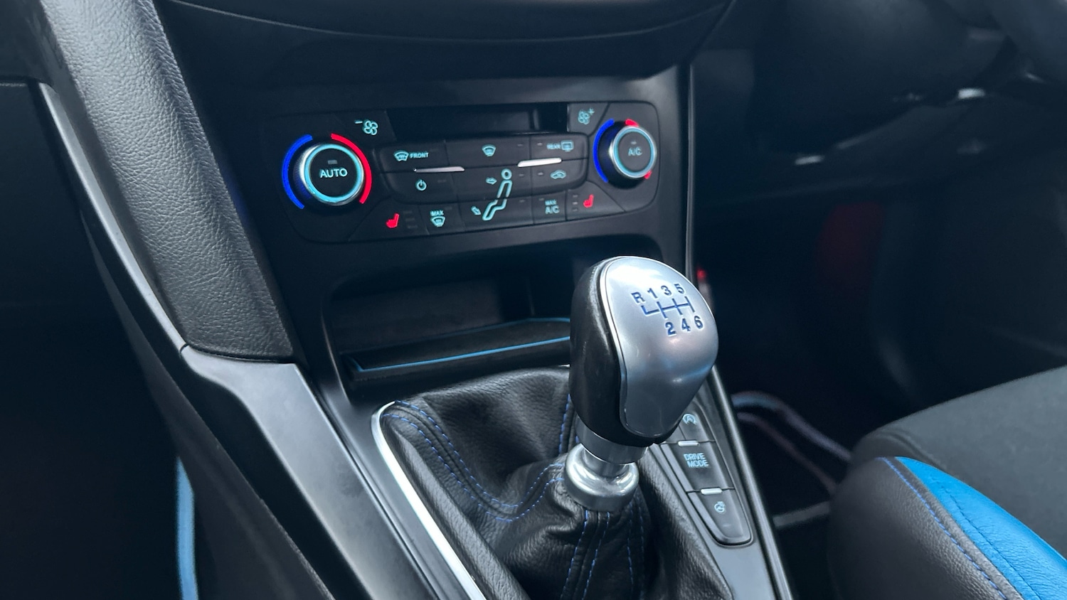 Used Ford Focus 2017 for sale - 76436476: Photo 13