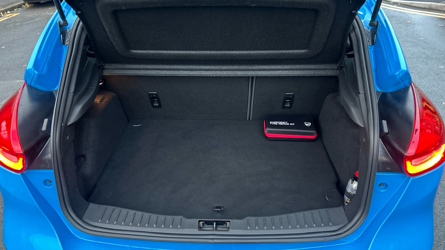 Used Ford Focus 2017 for sale - 76436476: Photo 4