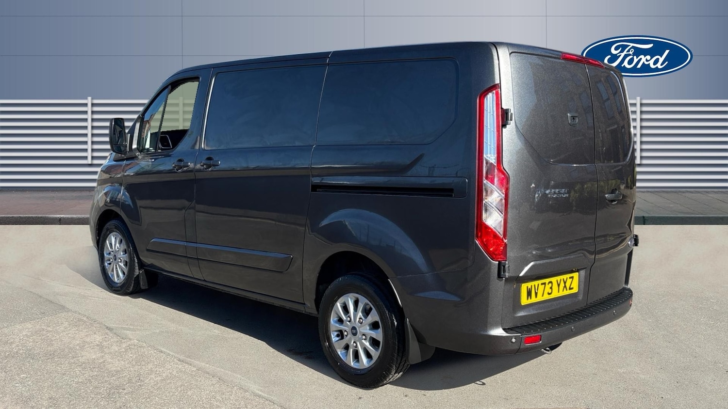 Used Ford Transit Custom 2023 for sale - 77945323: Photo 2