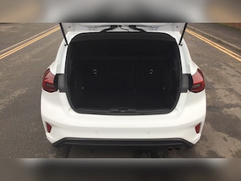 Used Ford Focus 2022 for sale - 77790100: Photo