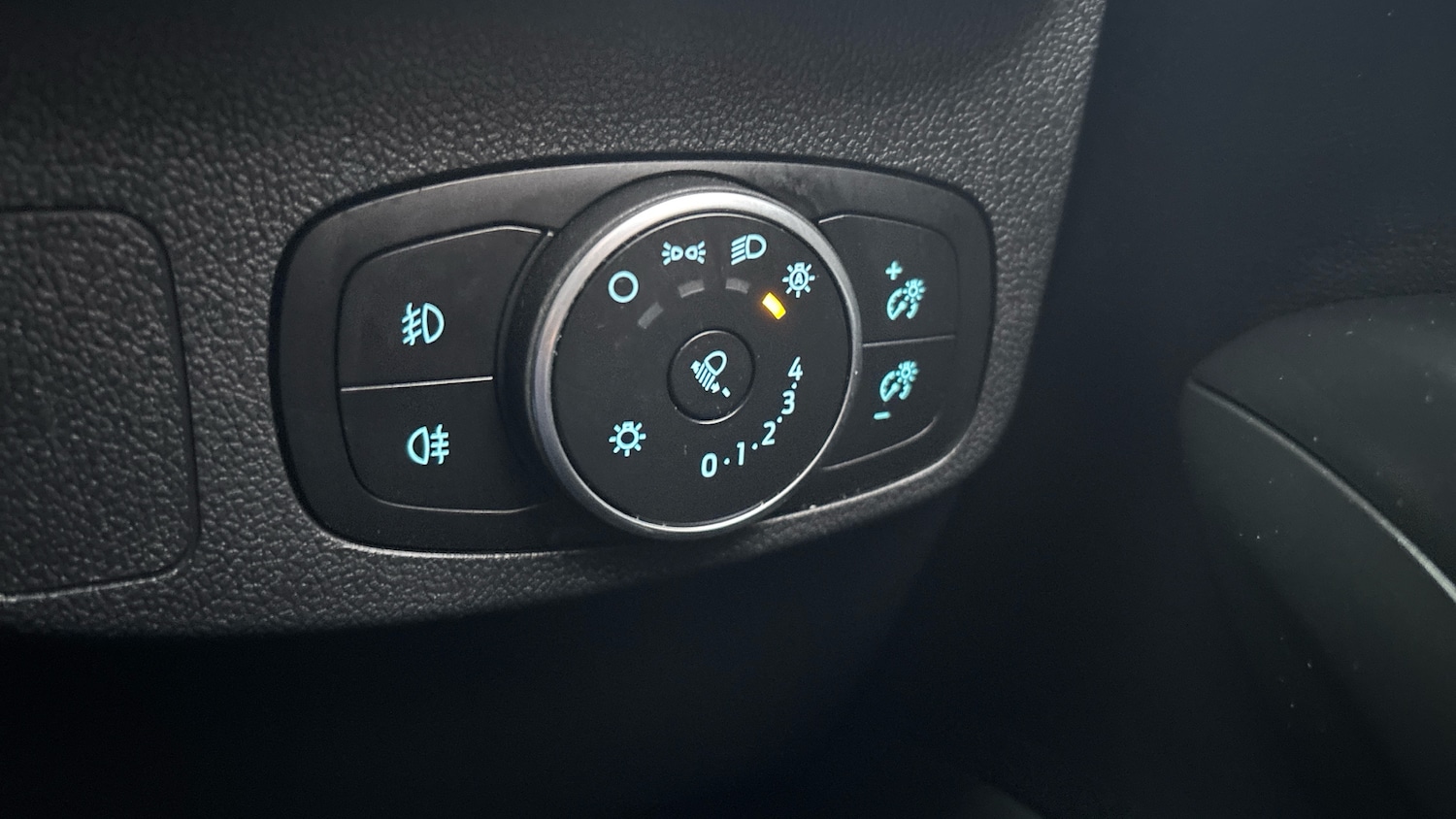 Used Ford Focus 2021 for sale - 77323780: Photo 25