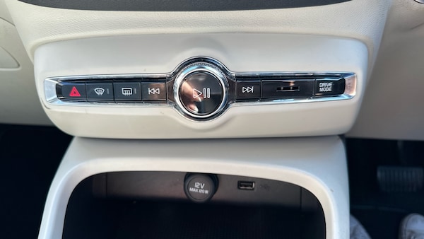 Used Volvo XC40 2020 for sale - 76274365: Photo 41