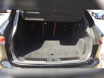 Used Jaguar F-Pace 2023 for sale - 78457046: Photo
