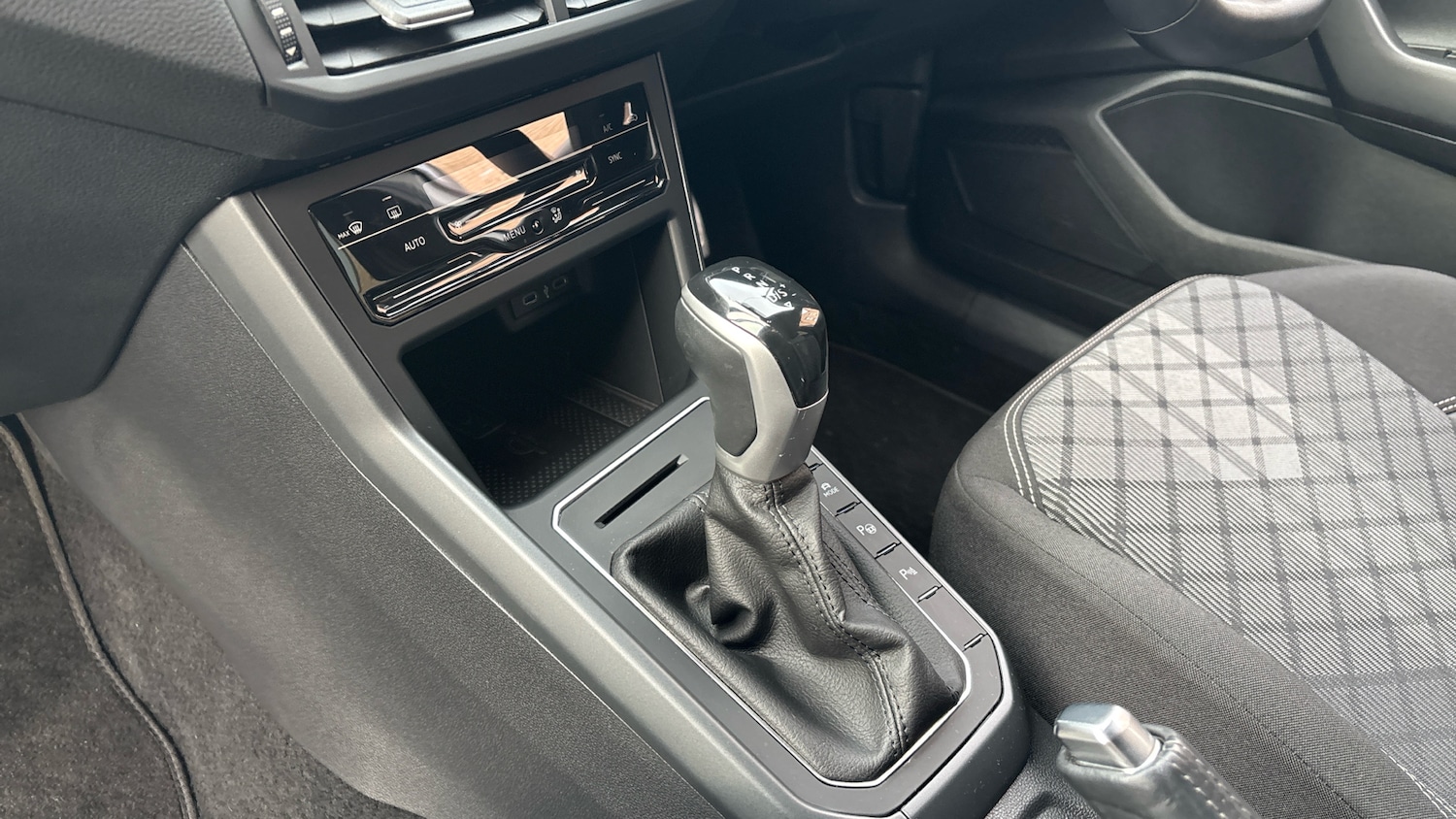 Used Volkswagen Taigo 2024 for sale - 77207369: Photo 13