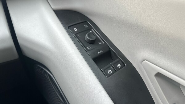 Used Ford Explorer 2025 for sale - 73977232: Photo 32