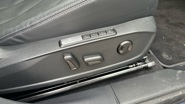 Used Ford Explorer 2025 for sale - 73977232: Photo 38