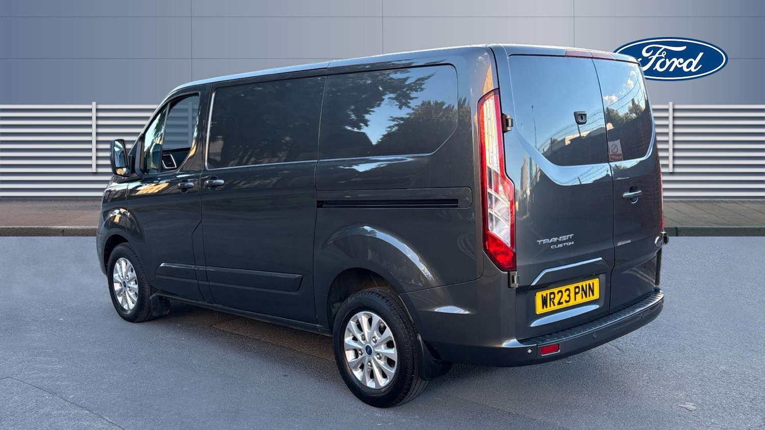 Used Ford Transit Custom 2023 for sale - 76036587: Photo 2
