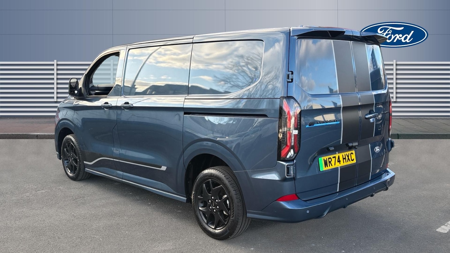 Used Ford Transit Custom 2024 for sale - 77046516: Photo 2