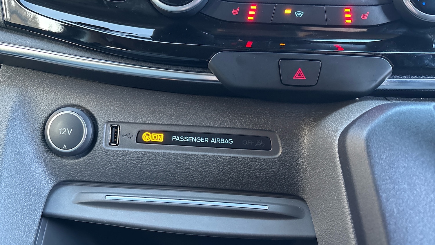 Used Ford Tourneo Custom 2020 for sale - 77007978: Photo 35