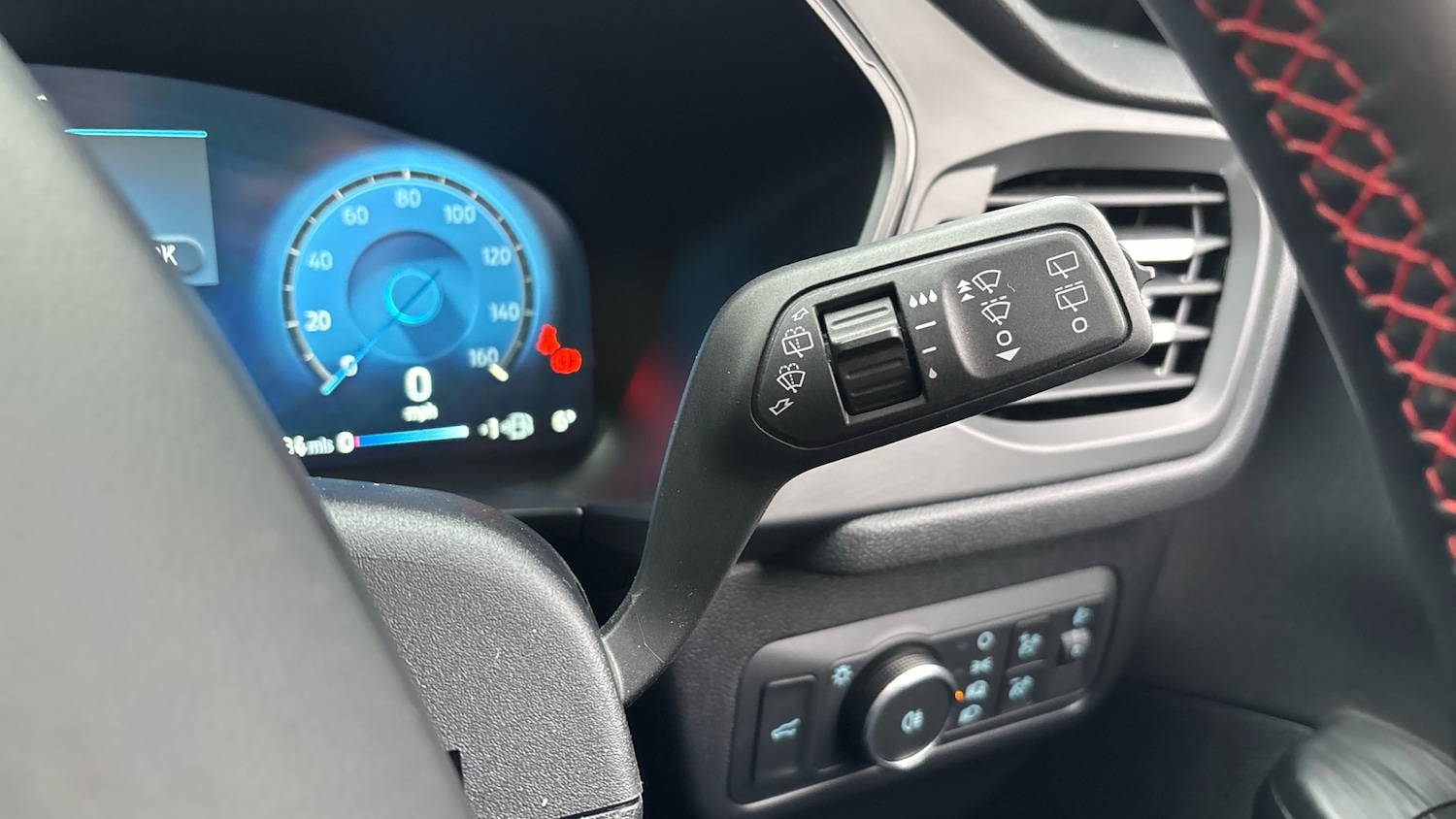 Used Ford Kuga 2025 for sale - 76958448: Photo 26