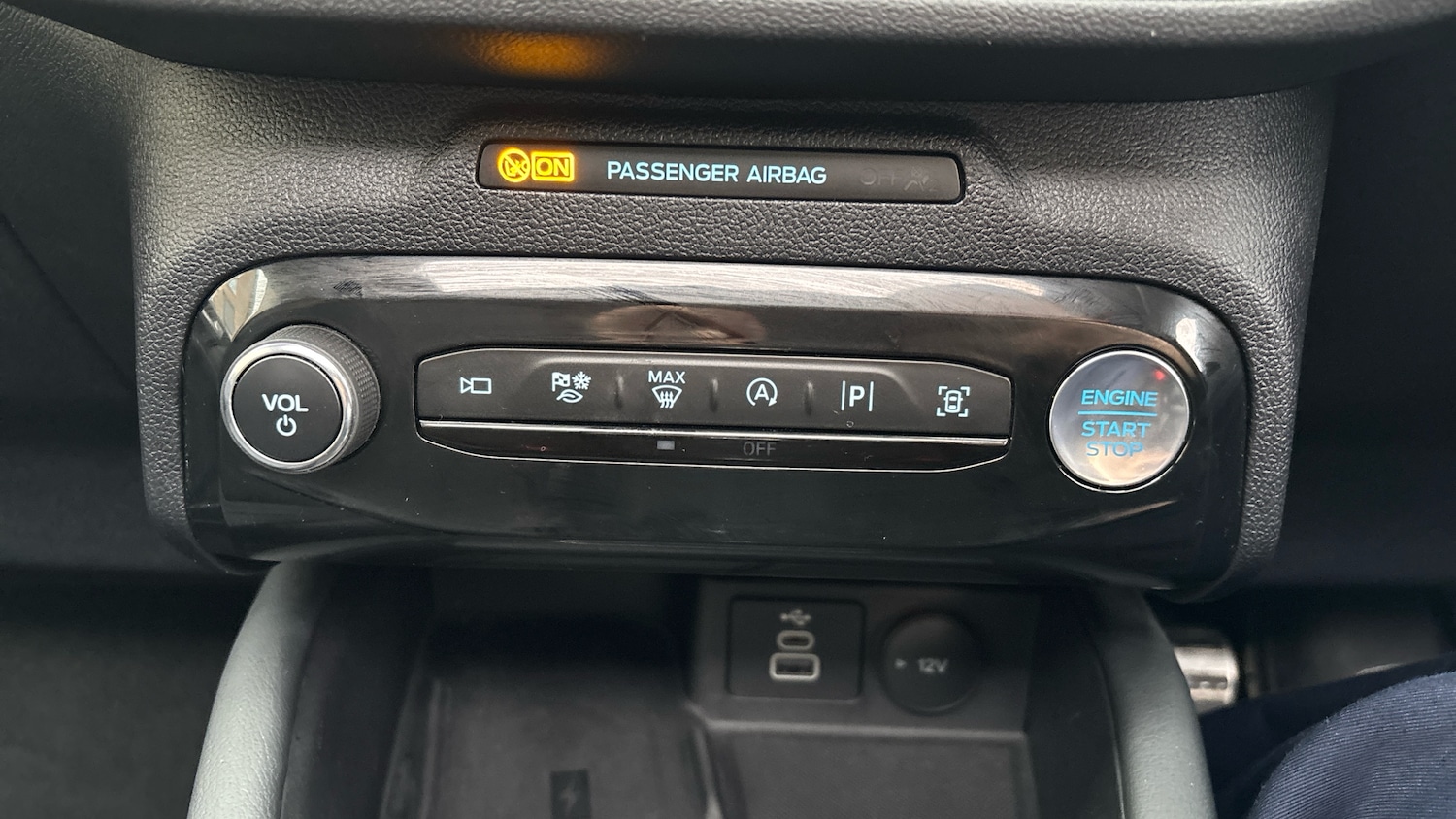 Used Ford Kuga 2025 for sale - 76958448: Photo 38