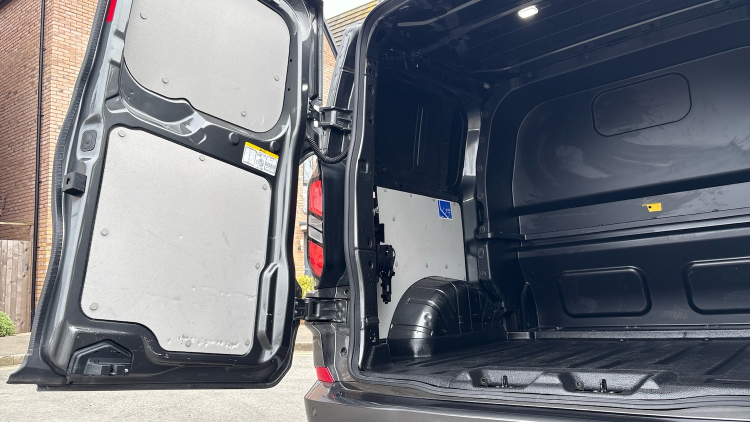 Used Ford Transit Custom 2025 for sale - 77996910: Photo 39