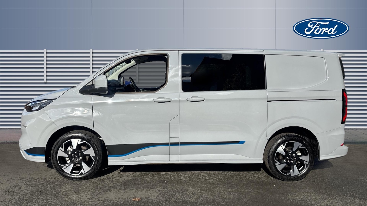 Used Ford Transit Custom 2025 for sale - 76362836: Photo 4