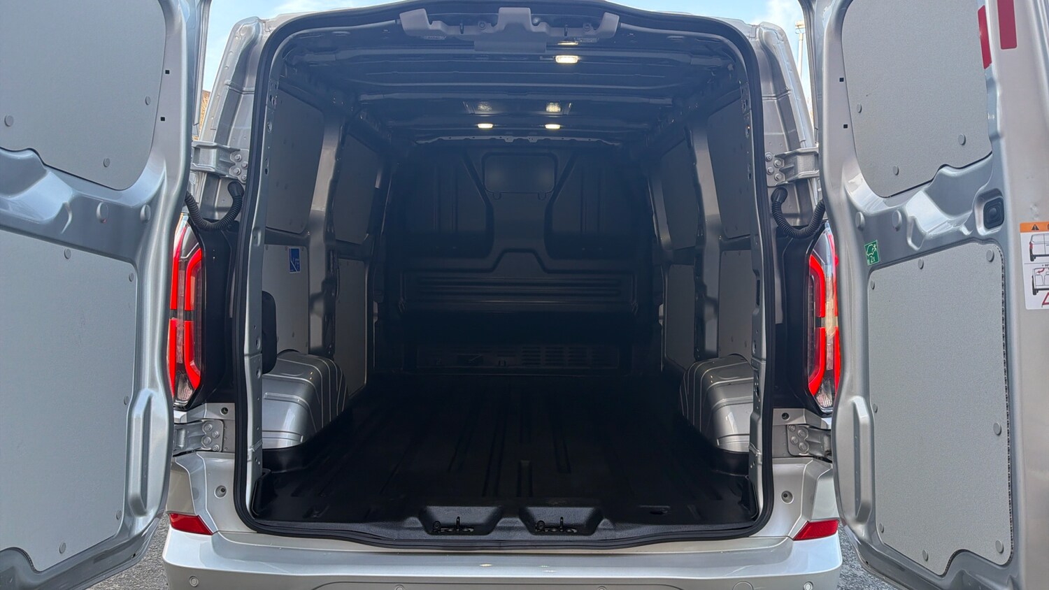 Used Ford Transit Custom 2024 for sale - 77962182: Photo 12