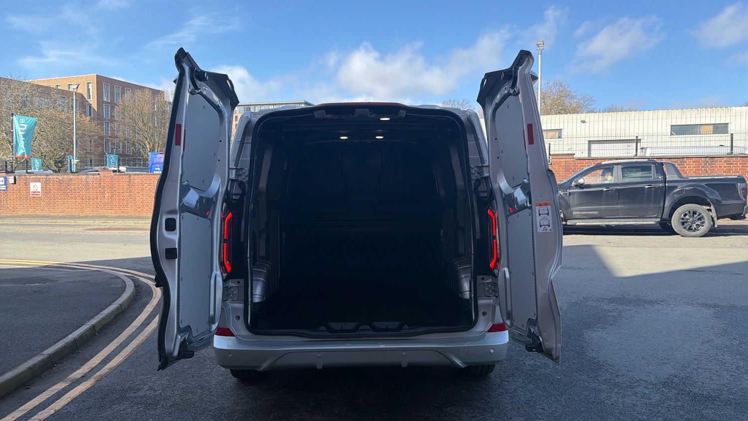 Used Ford Transit Custom 2024 for sale - 77962182: Photo 3