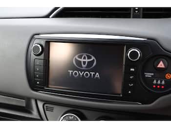 Used Toyota Yaris 2015 for sale - 79719660: Photo