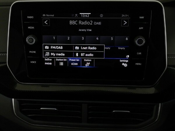 Used Volkswagen T-Cross 2024 for sale - 75227671: Photo 12