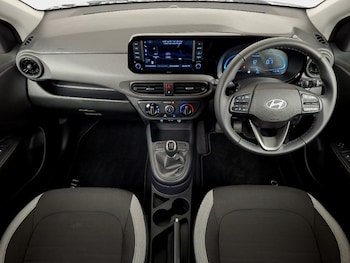 Used Hyundai i10 2024 for sale - 79006531: Photo