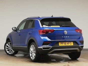Used Volkswagen T-Roc 2018 for sale - 77678537: Photo