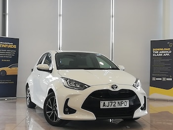 Used Toyota Yaris 2023 for sale - 78861120: Photo