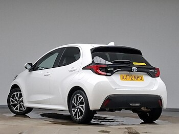 Used Toyota Yaris 2023 for sale - 78861120: Photo