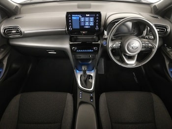 Used Toyota Yaris Cross 2022 for sale - 76630506: Photo