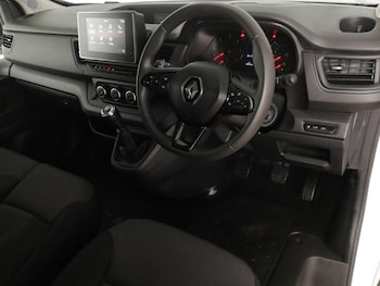 Used Renault Trafic 2024 for sale - 77141940: Photo