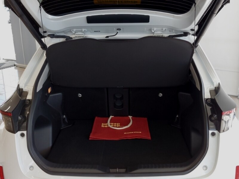 Used Toyota Yaris Cross 2023 for sale - 77933300: Photo 8