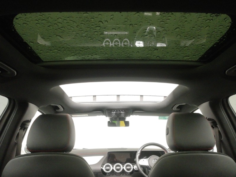 Used Mercedes-Benz EQA 2022 for sale - 76687865: Photo 12