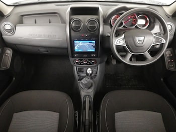 Used Dacia Duster 2018 for sale - 77852542: Photo