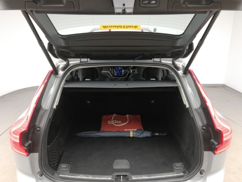 Used Volvo XC60 2023 for sale - 77761333: Photo 8