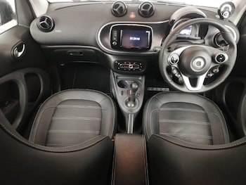 Used smart fortwo 2019 for sale - 77299465: Photo